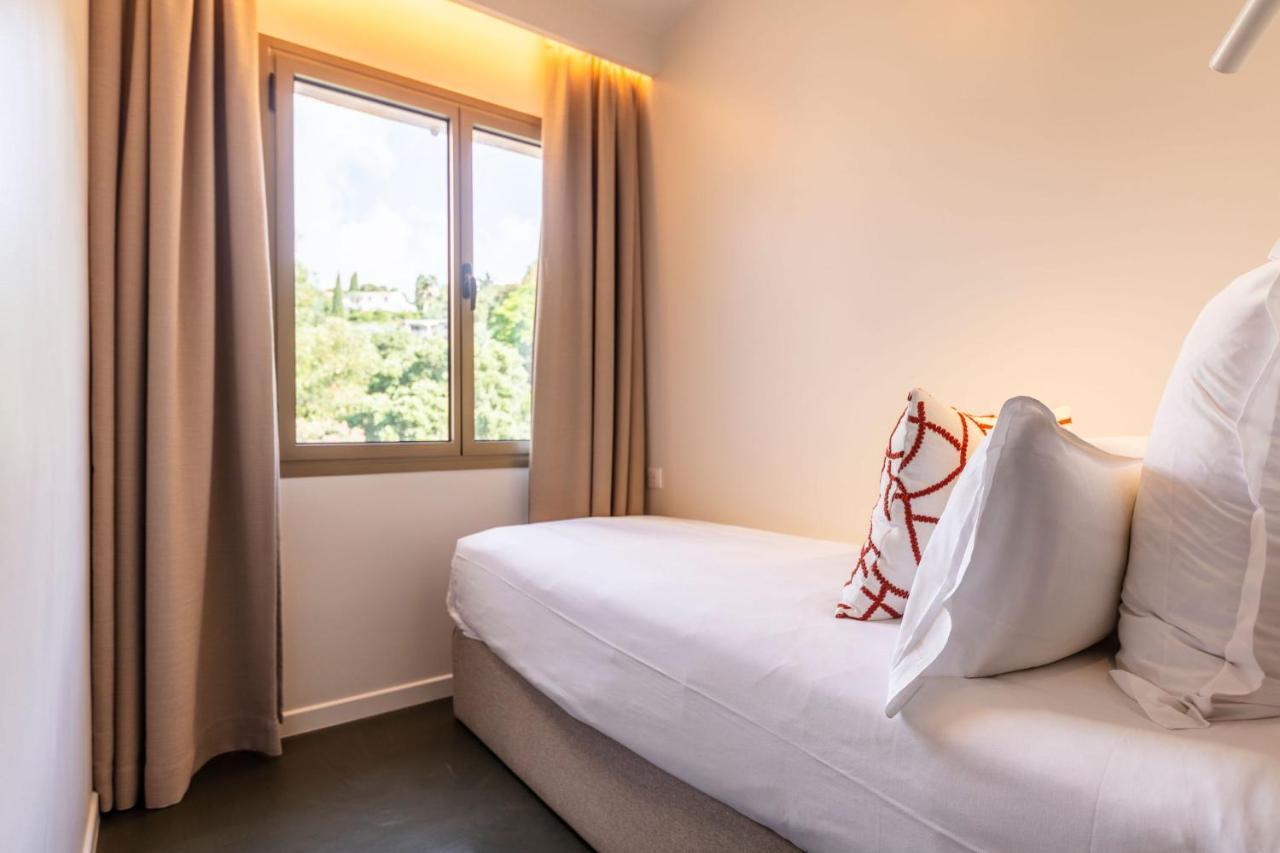 Du Parc Sur 4*